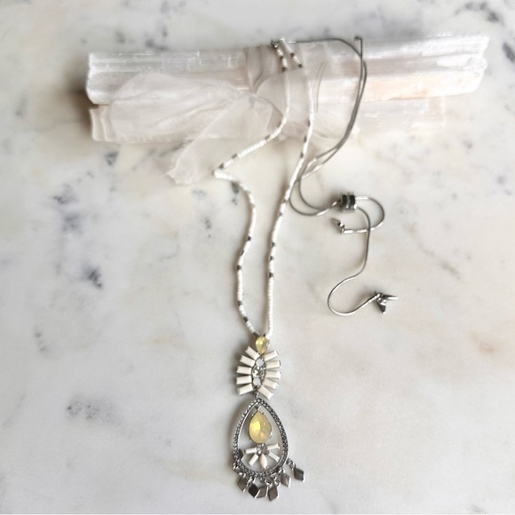 Kent and King Adjustable White and Silver Beaded and Jeweled Necklace - Picture 1 of 9